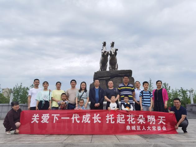 a19c6b239cb54d7299349015bfc12883.jpg