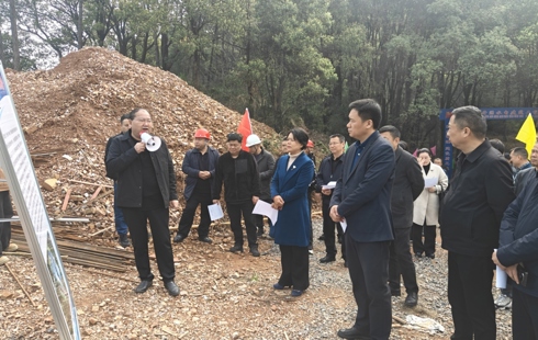 鼎城区人大常委会开展农村饮水安全工作专项视察